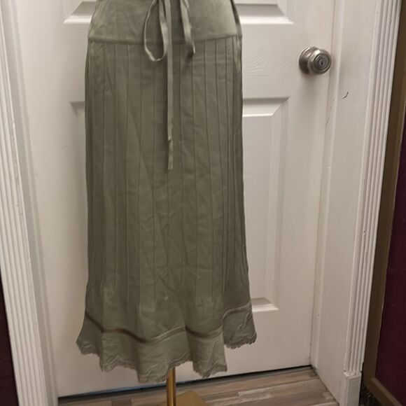 DKNY Sleek Olive Green silk Midi Dress, US6 - Picture 3 of 9